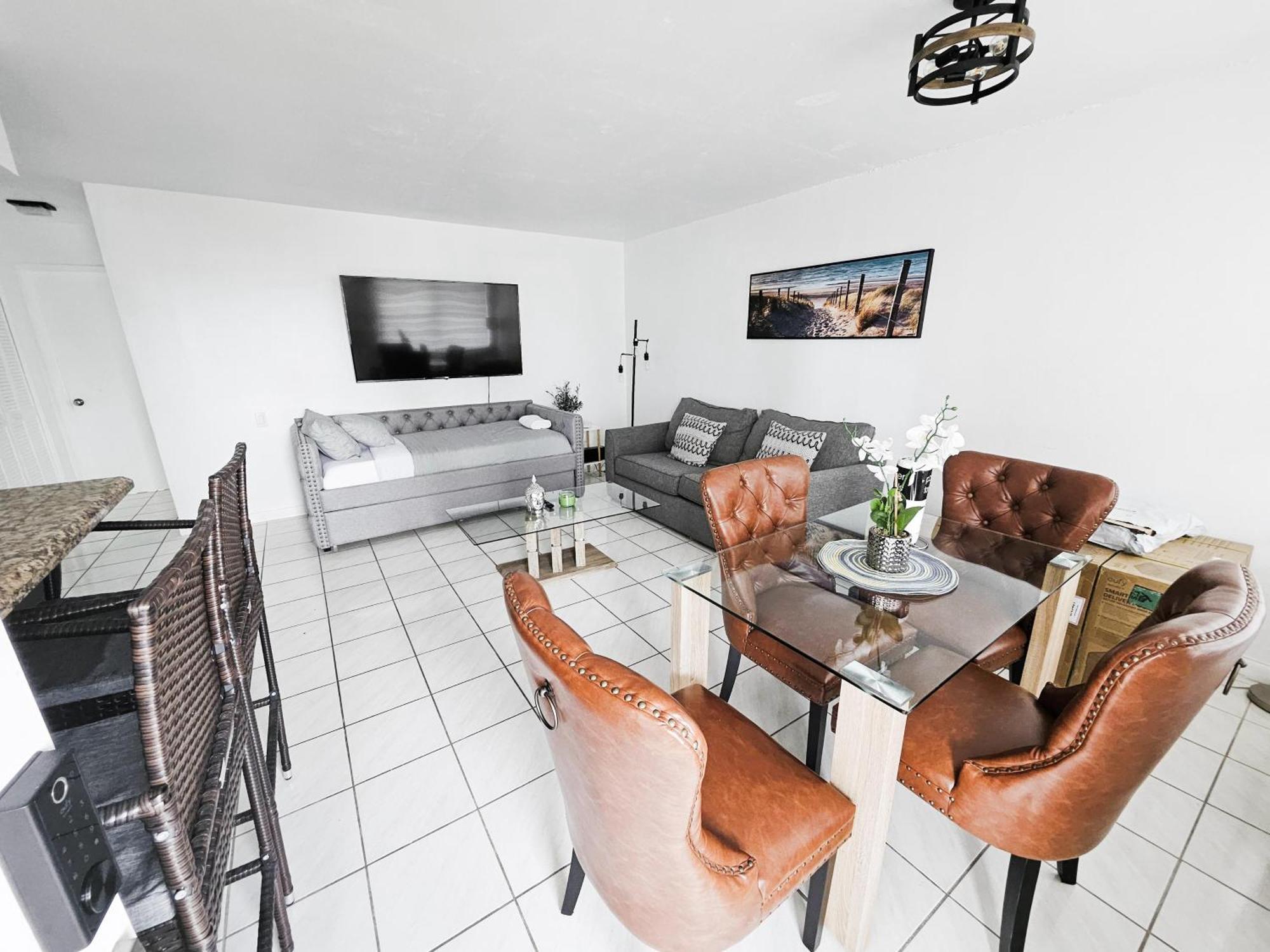 Bayfront Apartment Breathtaking Views- One Bedroom W Balcony- Living Room -Free Parking Miami Beach Exterior foto